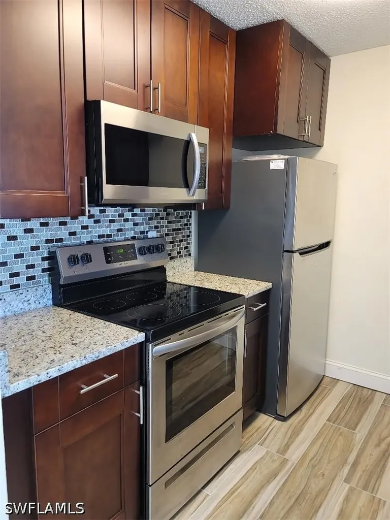 190 Santa Clara Drive Naples FL 34104