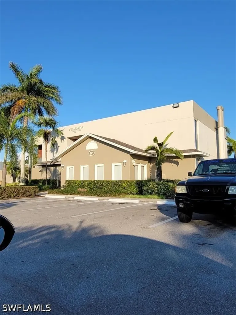 190 Santa Clara Drive Naples FL 34104