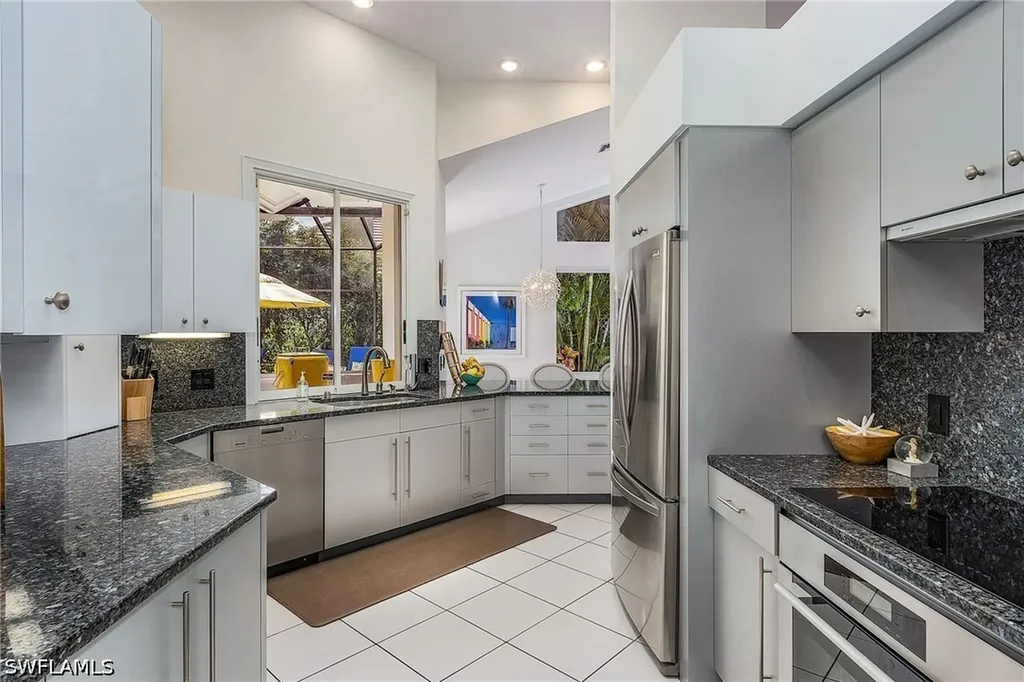 720 Turkey Oak Lane Naples FL 34108