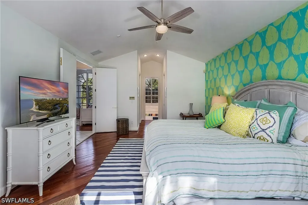 720 Turkey Oak Lane Naples FL 34108