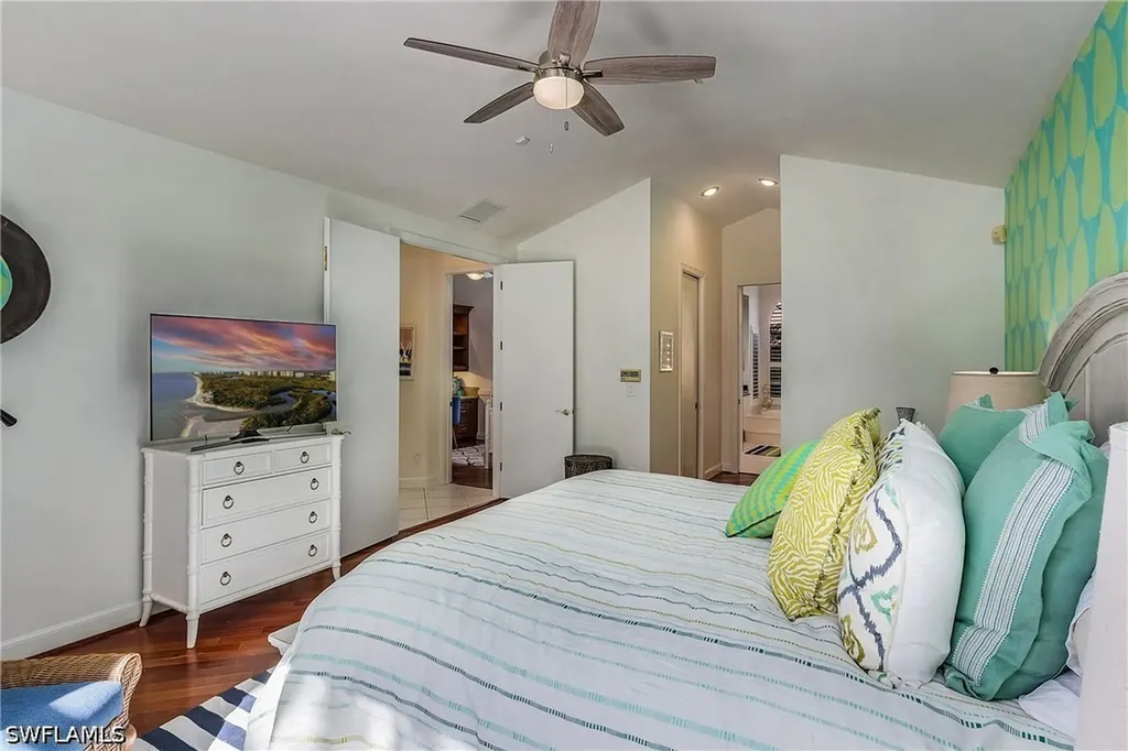 720 Turkey Oak Lane Naples FL 34108