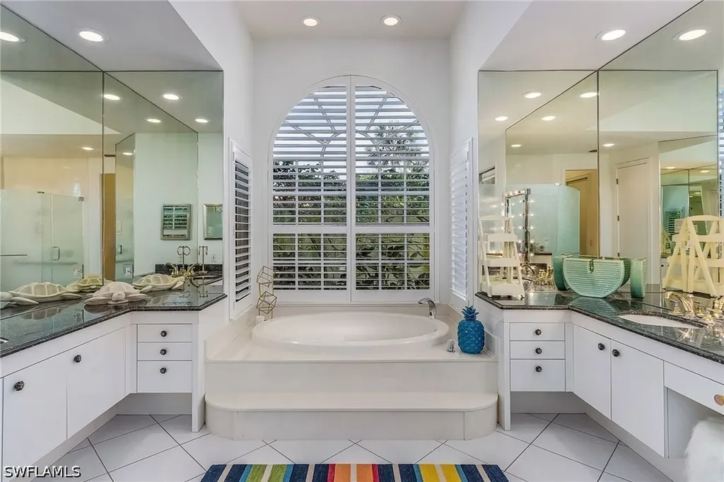 720 Turkey Oak Lane Naples FL 34108