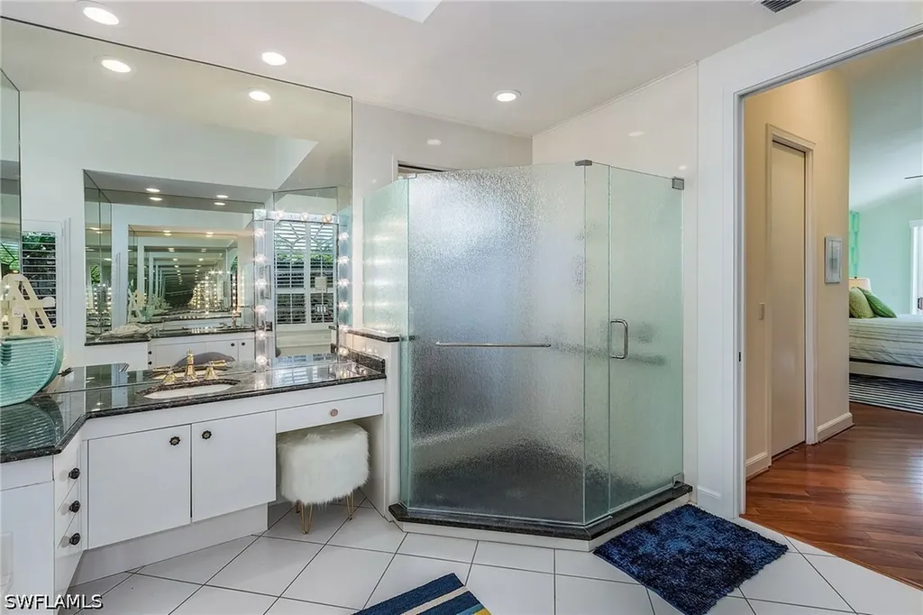 720 Turkey Oak Lane Naples FL 34108