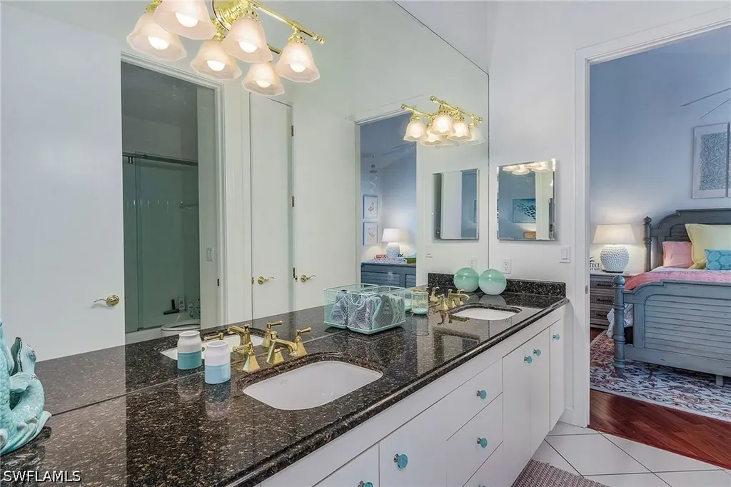 720 Turkey Oak Lane Naples FL 34108
