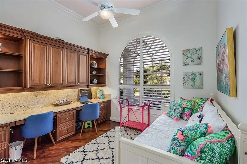 720 Turkey Oak Lane Naples FL 34108