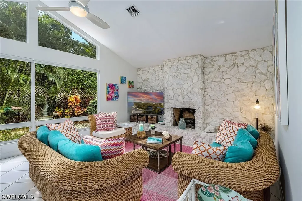 720 Turkey Oak Lane Naples FL 34108