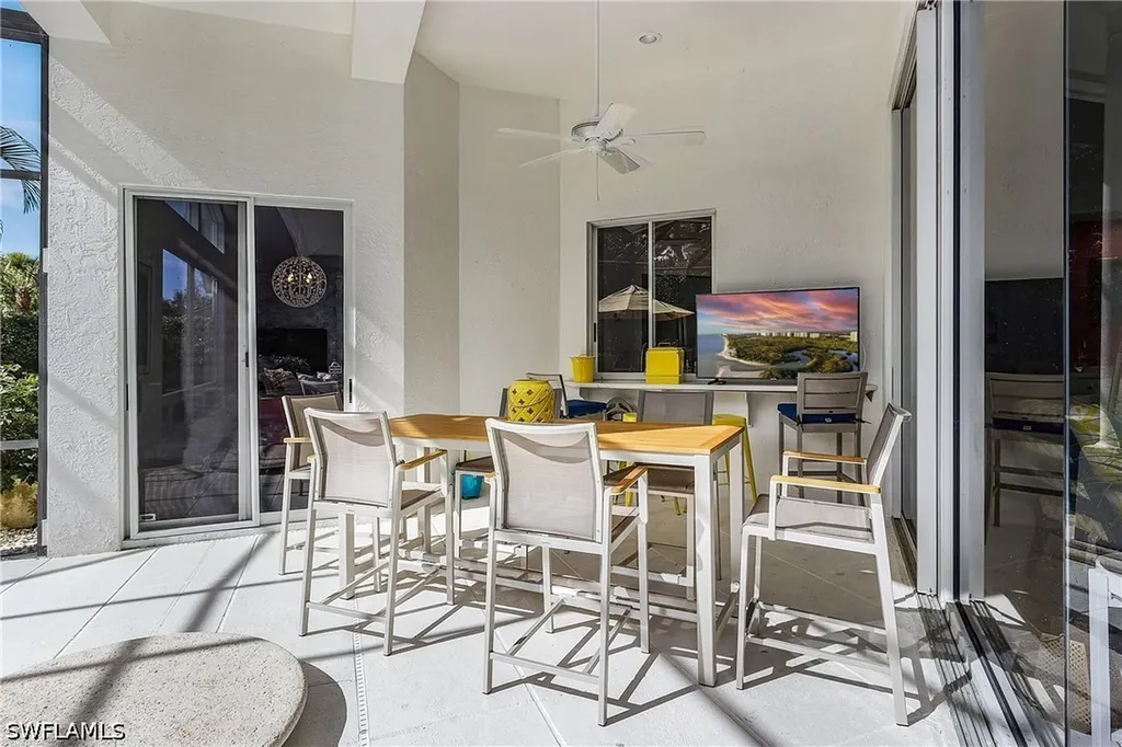 720 Turkey Oak Lane Naples FL 34108