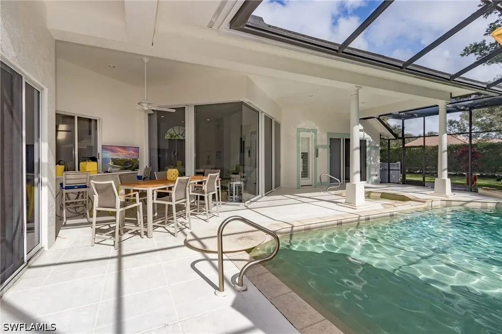 720 Turkey Oak Lane Naples FL 34108