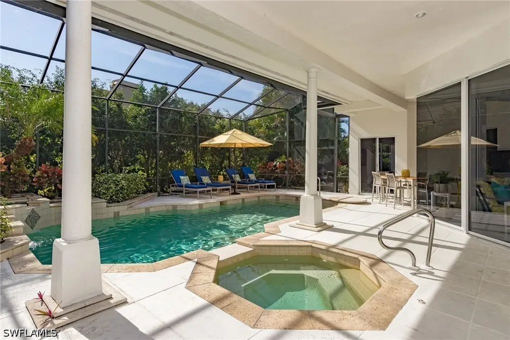 720 Turkey Oak Lane Naples FL 34108