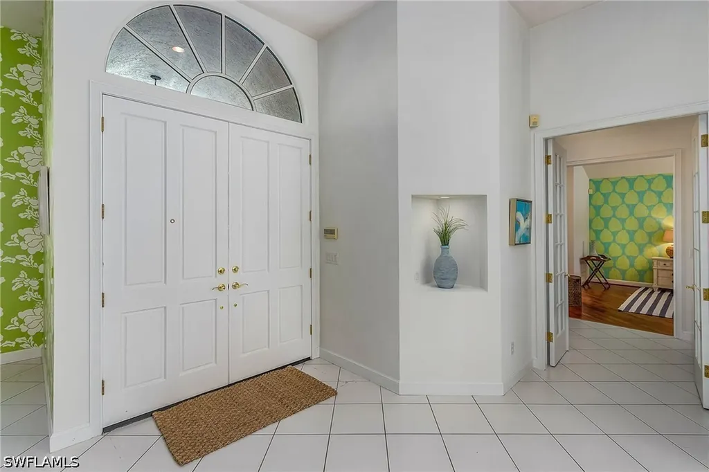 720 Turkey Oak Lane Naples FL 34108