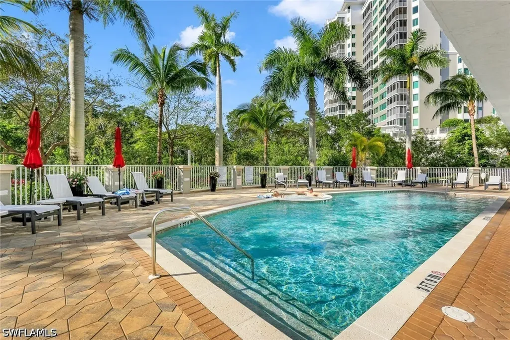 300 Dunes Boulevard Naples FL 34110