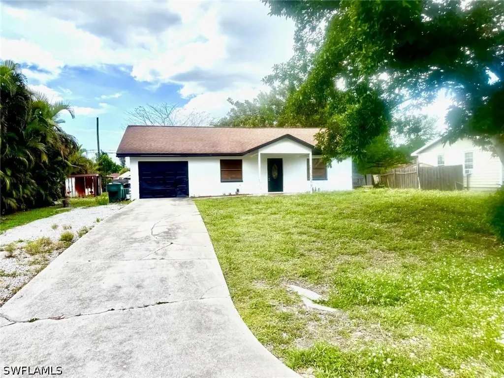 1891 51st Street SW Naples FL 34116