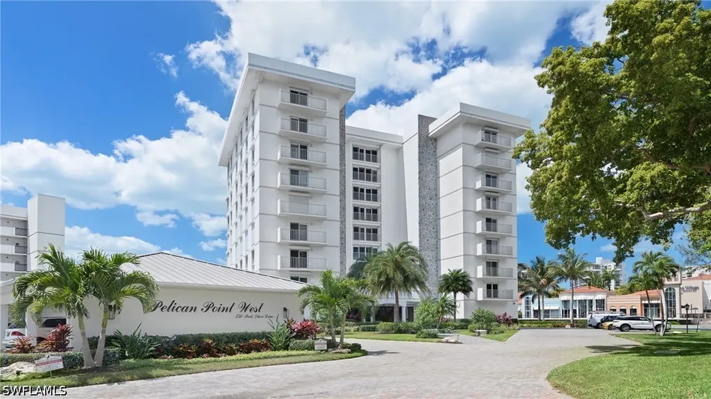 250 Park Shore Drive Naples FL 34103
