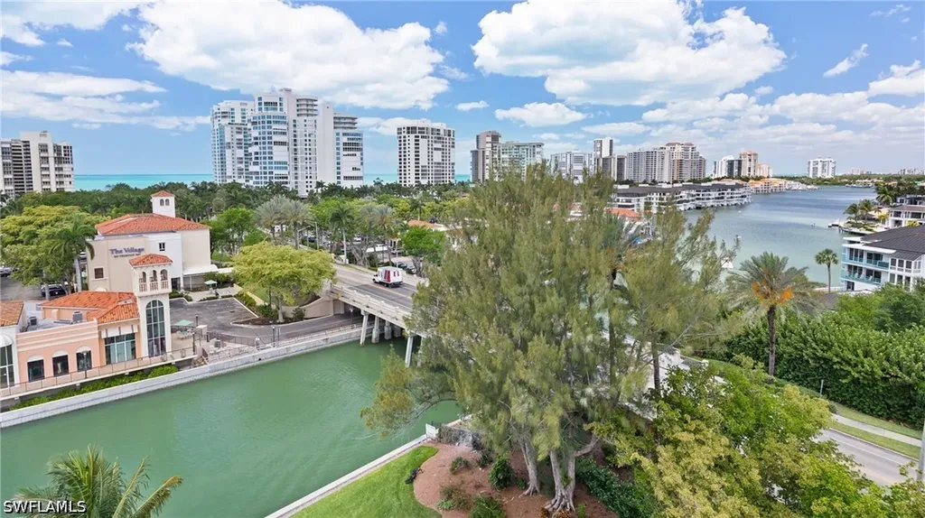 250 Park Shore Drive Naples FL 34103