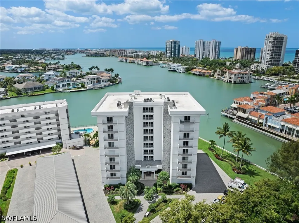250 Park Shore Drive Naples FL 34103