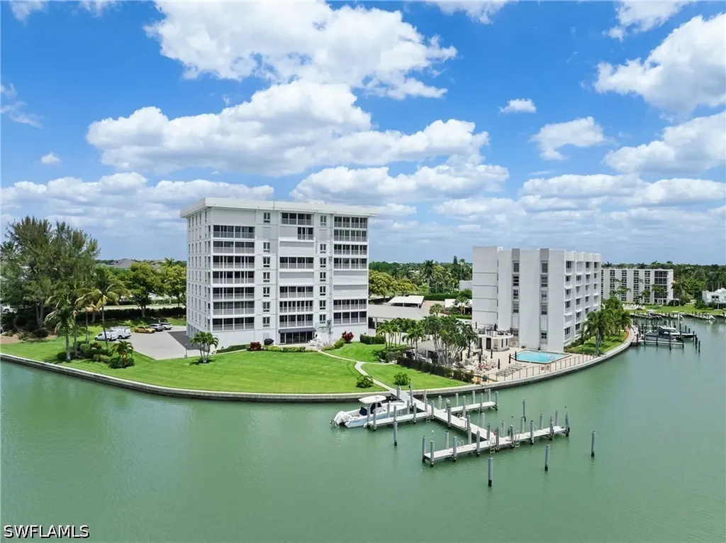 250 Park Shore Drive Naples FL 34103