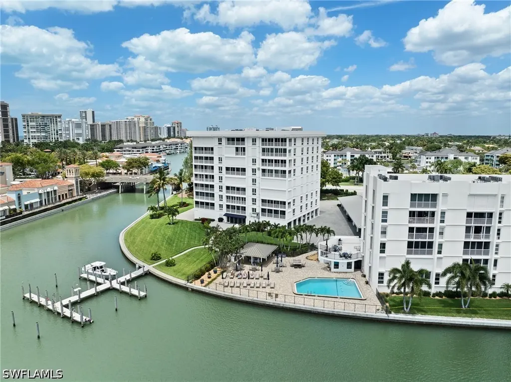 250 Park Shore Drive Naples FL 34103