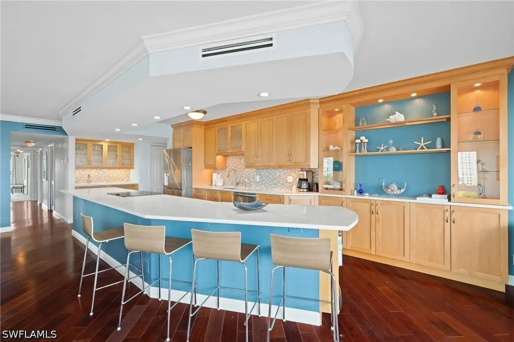 250 Park Shore Drive Naples FL 34103