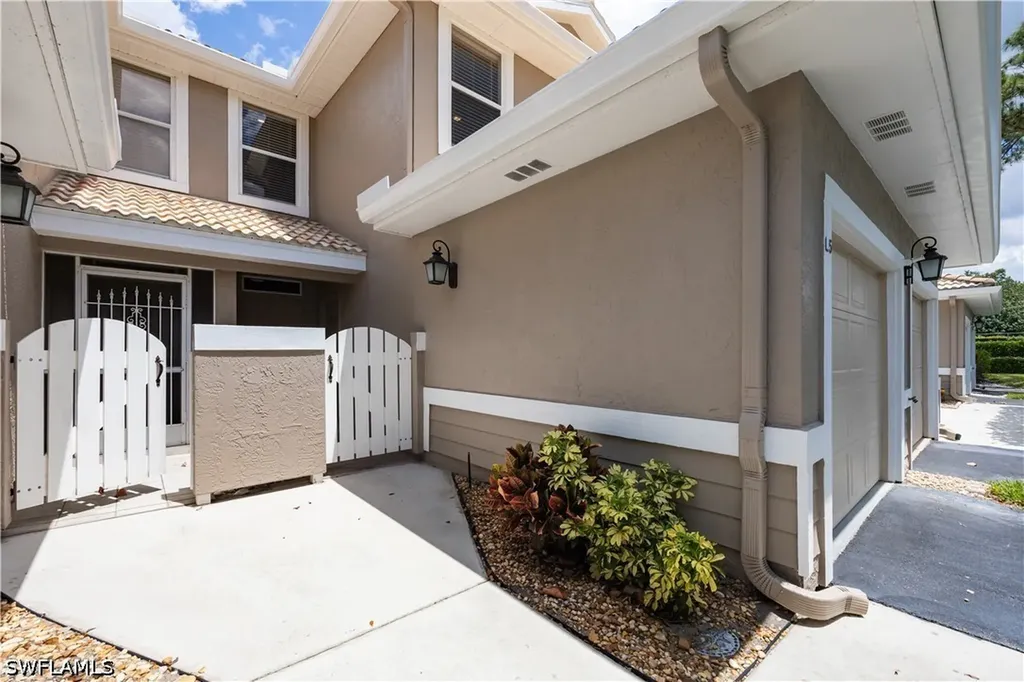 290 Emerald Bay Circle Naples FL 34110
