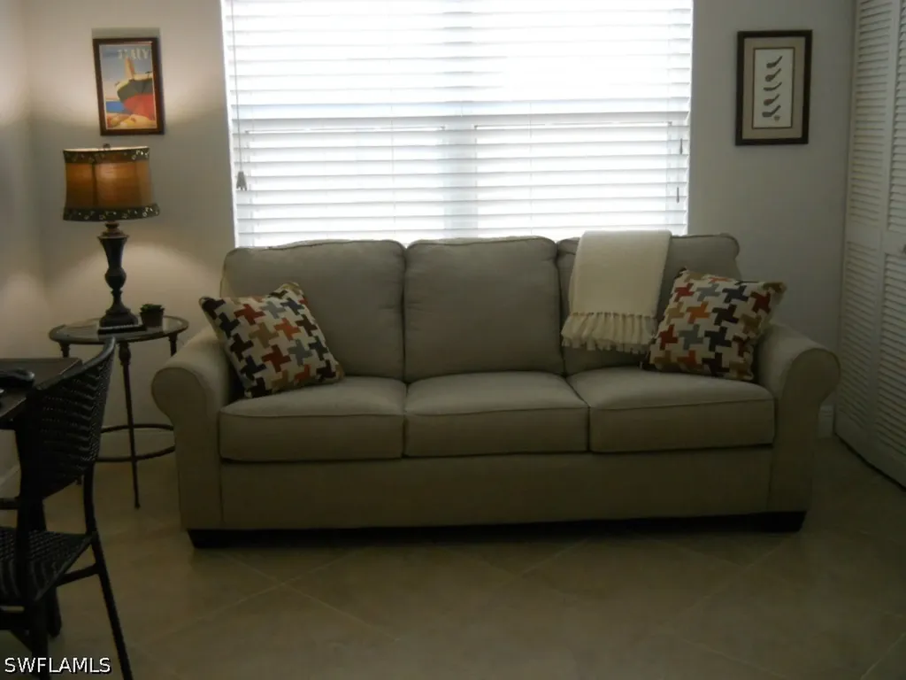 332 Bradstrom Circle Naples FL 34113-7698