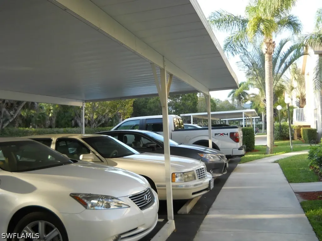 332 Bradstrom Circle Naples FL 34113-7698