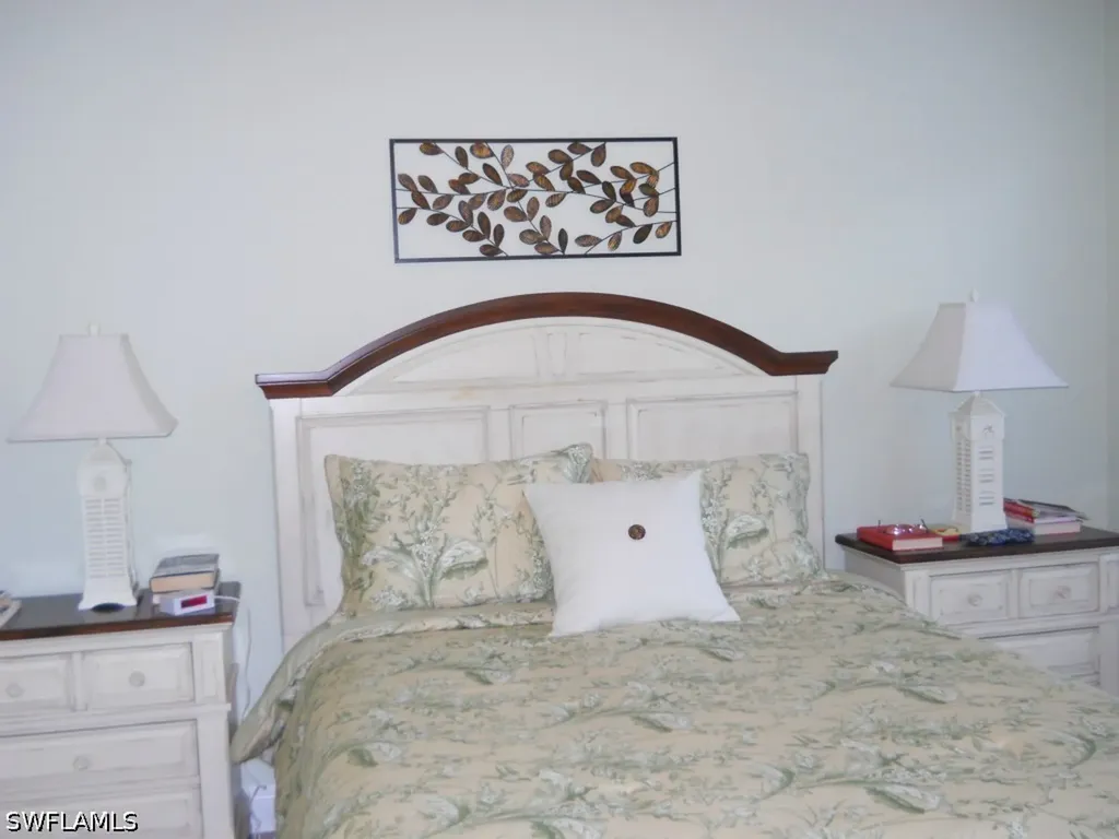 332 Bradstrom Circle Naples FL 34113-7698