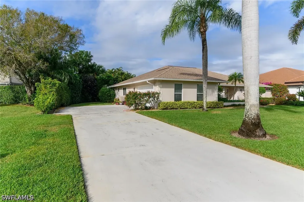1916 Countess Court Naples FL 34110