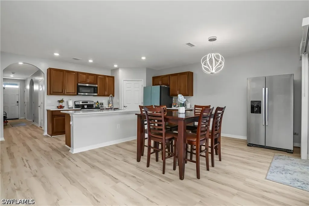 2544 NW 20th Place Cape Coral FL 33993