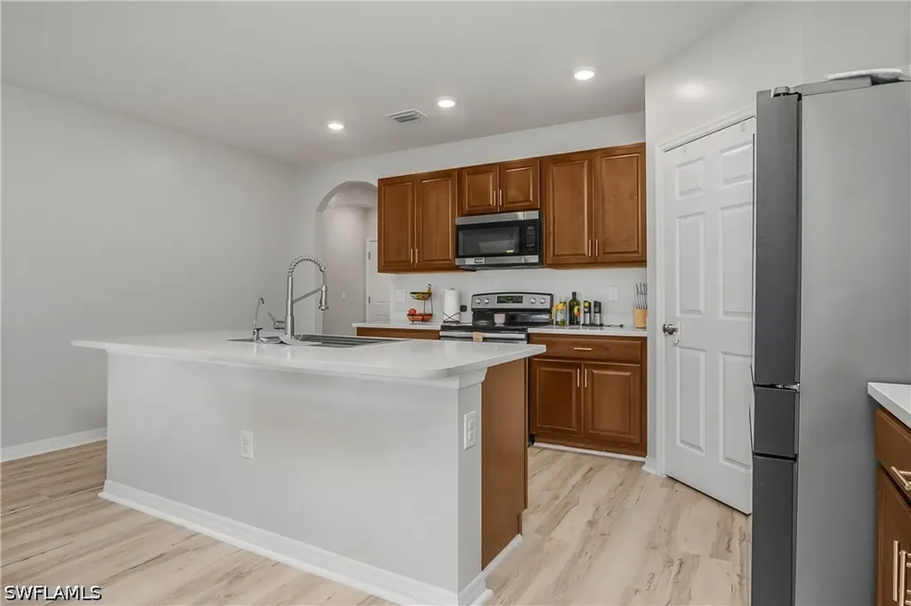 2544 NW 20th Place Cape Coral FL 33993