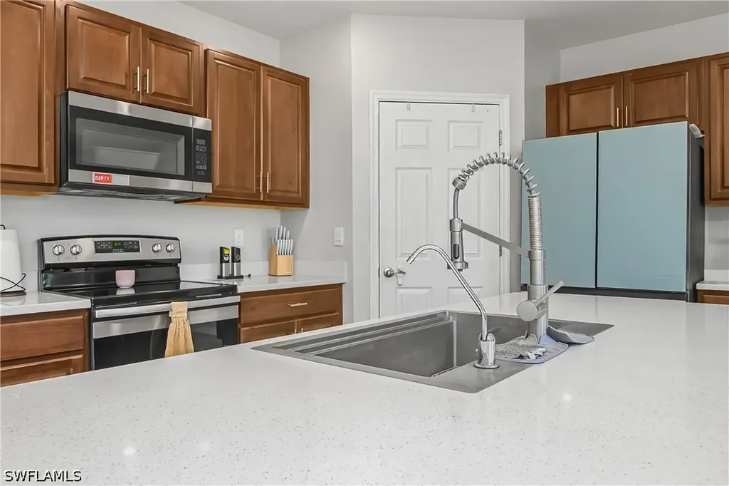 2544 NW 20th Place Cape Coral FL 33993
