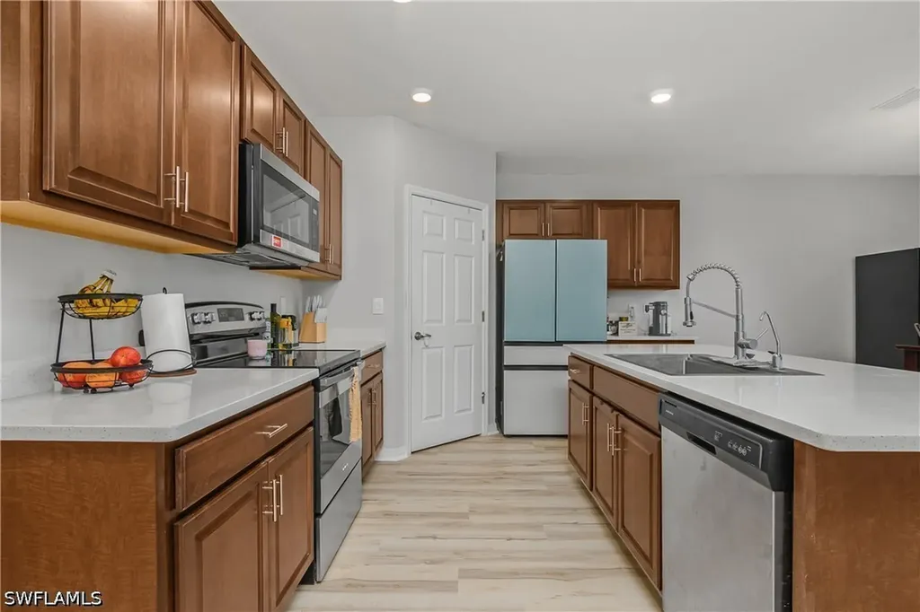 2544 NW 20th Place Cape Coral FL 33993