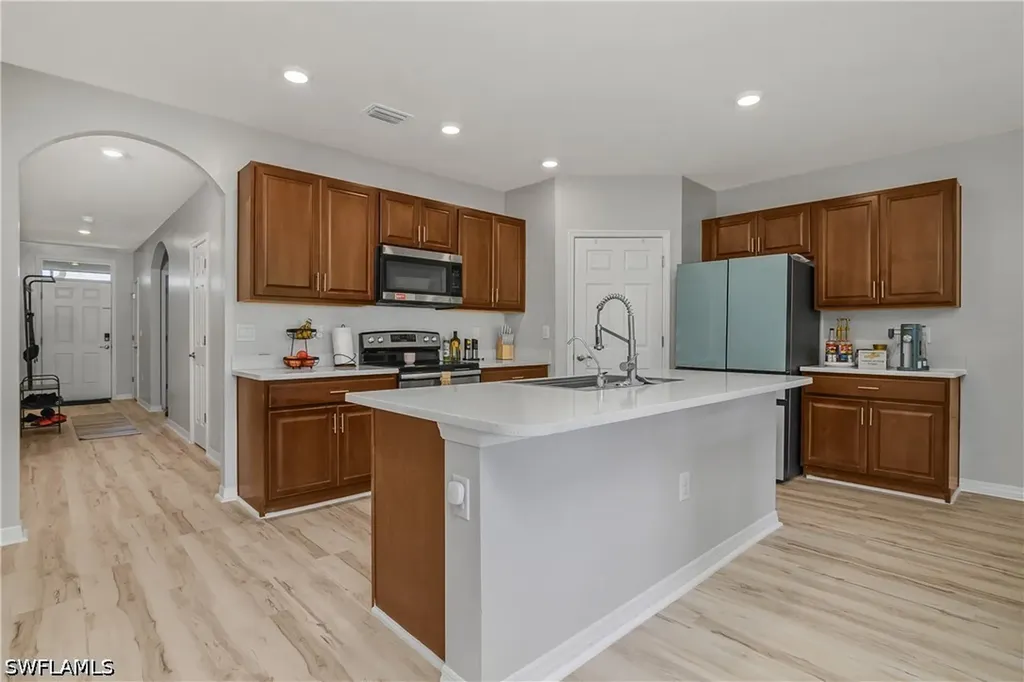 2544 NW 20th Place Cape Coral FL 33993