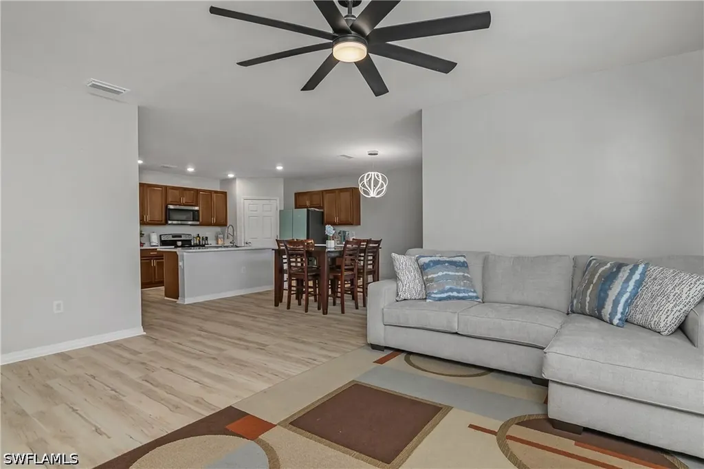 2544 NW 20th Place Cape Coral FL 33993