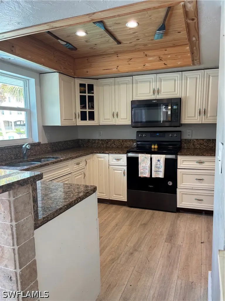 3704 SE 16th Place Cape Coral FL 33904