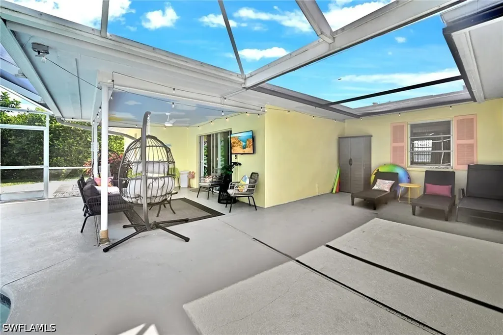 513 Monterey Avenue Cape Coral FL 33904