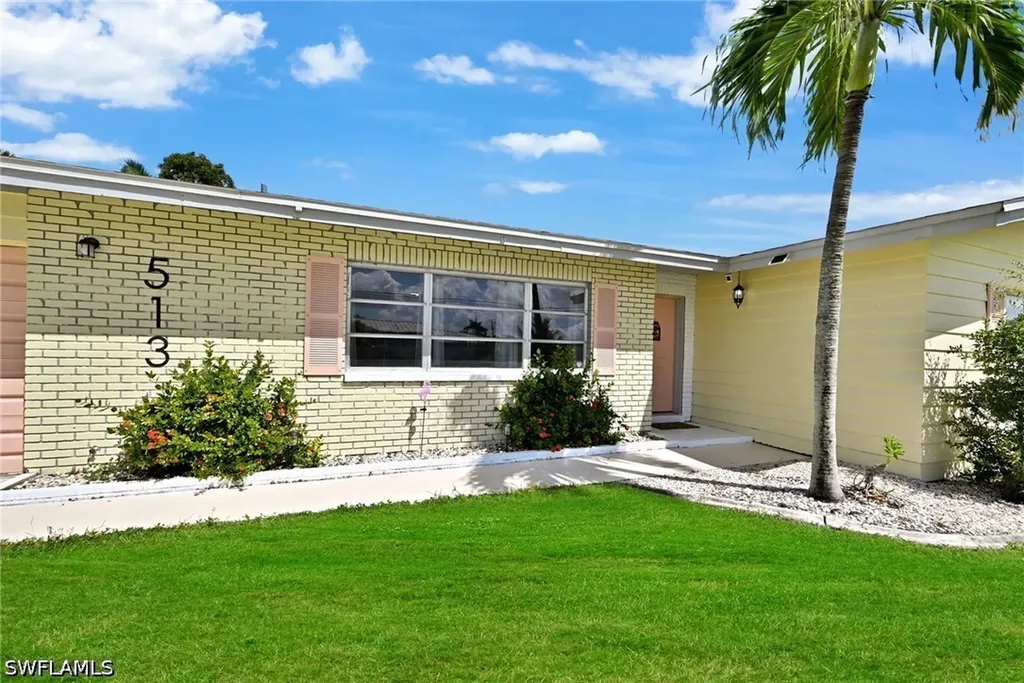513 Monterey Avenue Cape Coral FL 33904