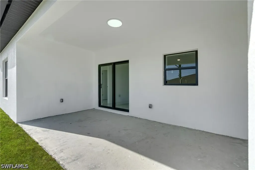 4446-4448 24th Street SW Lehigh Acres FL 33973