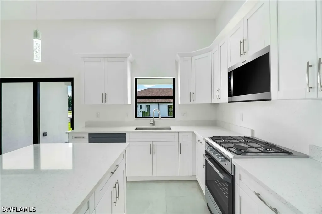 4446-4448 24th Street SW Lehigh Acres FL 33973