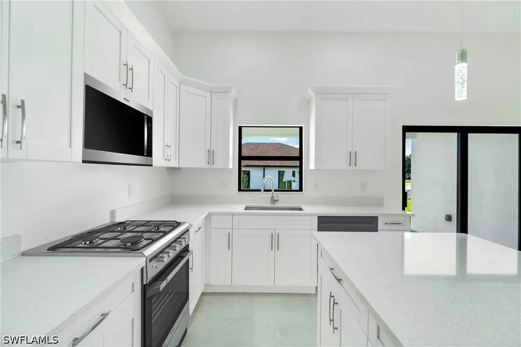 4446-4448 24th Street SW Lehigh Acres FL 33973