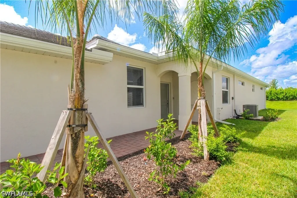 2156 Dragonfruit Way Naples FL 34120