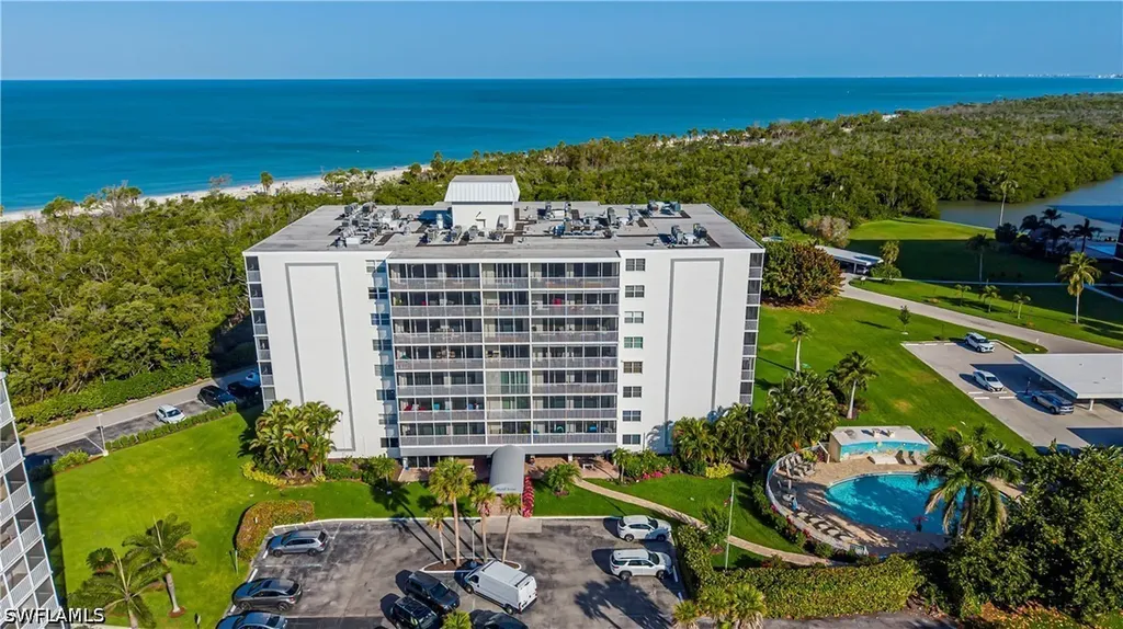 5 Bluebill Avenue Naples FL 34108