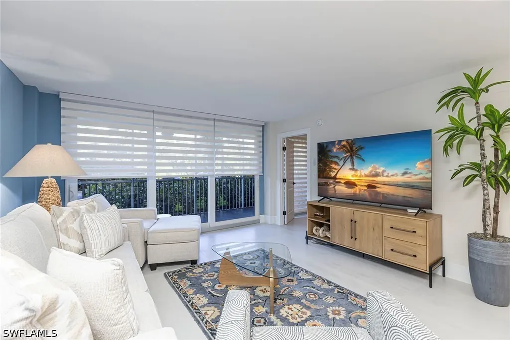 5 Bluebill Avenue Naples FL 34108