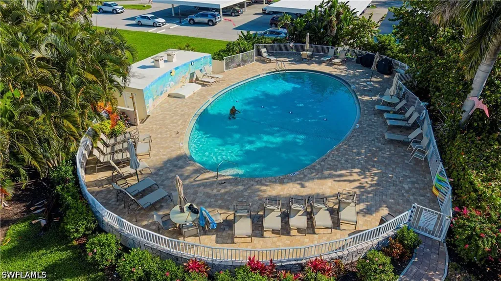 5 Bluebill Avenue Naples FL 34108