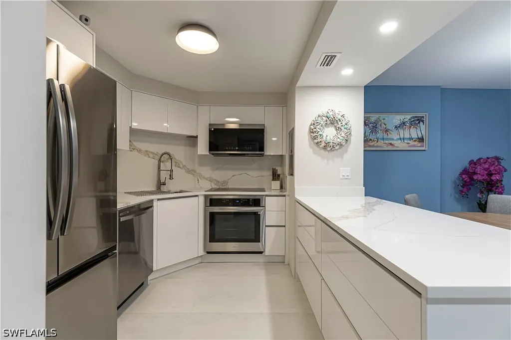 5 Bluebill Avenue Naples FL 34108