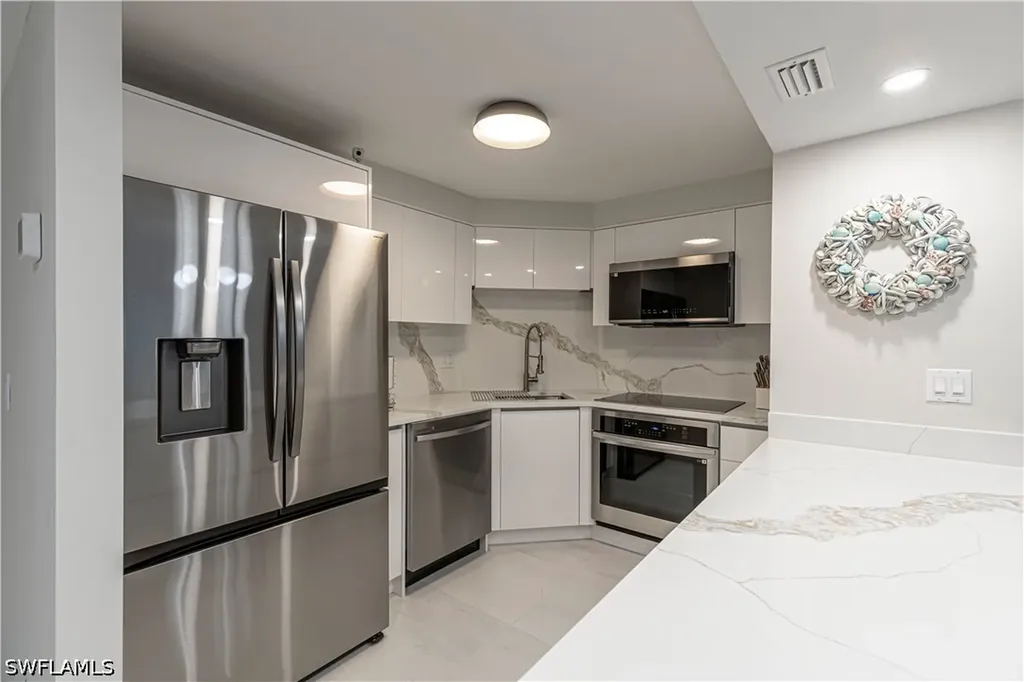 5 Bluebill Avenue Naples FL 34108