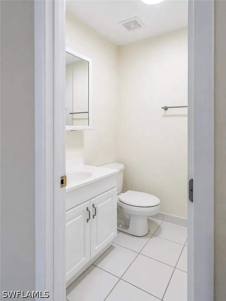 4615 Bayshore Drive Naples FL 34112