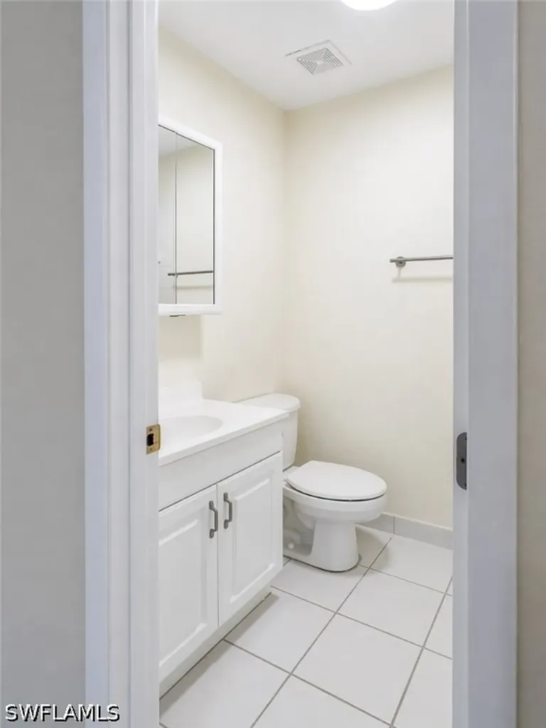 4615 Bayshore Drive Naples FL 34112
