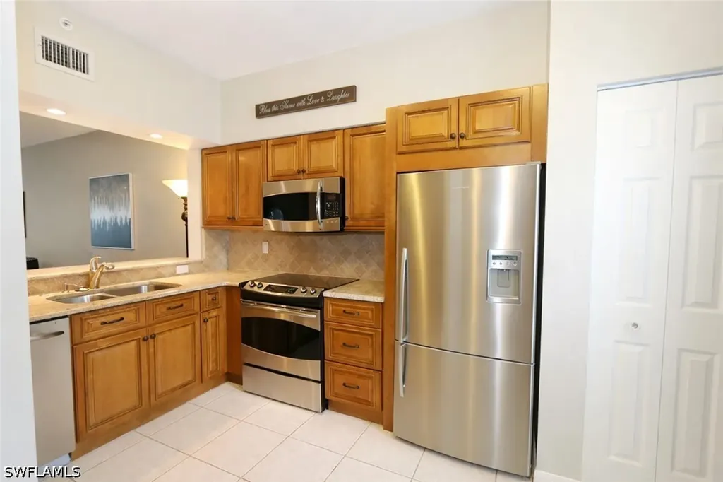 3225 Cypress Glen Way Naples FL 34109