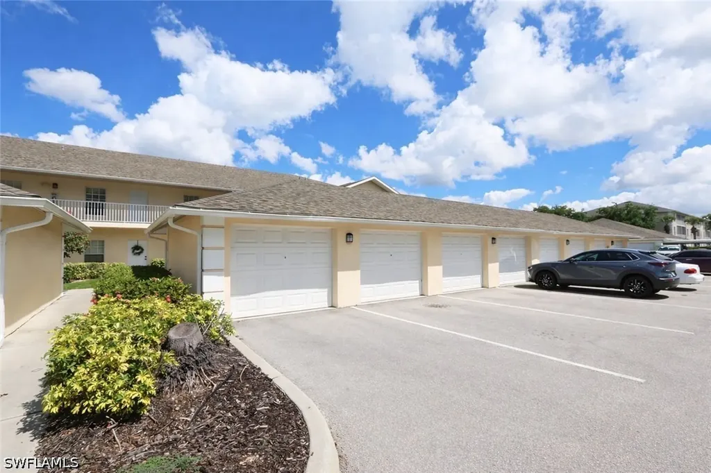 3225 Cypress Glen Way Naples FL 34109