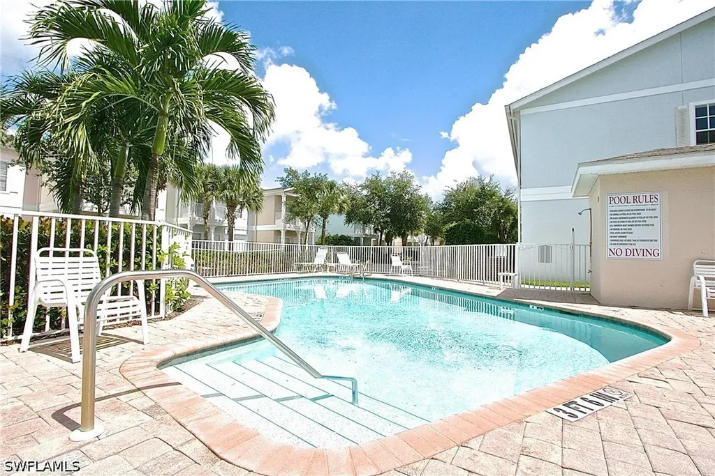 3225 Cypress Glen Way Naples FL 34109